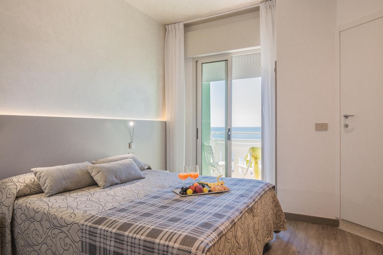 Hotel Montecarlo 3 Stelle Superior Caorle Ngoại thất bức ảnh